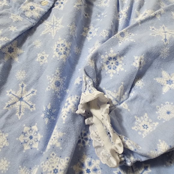 Lanz of Salzburg 100% Cotton Snowflake Flannel Modest Nightgown Medium - Picture 2 of 3